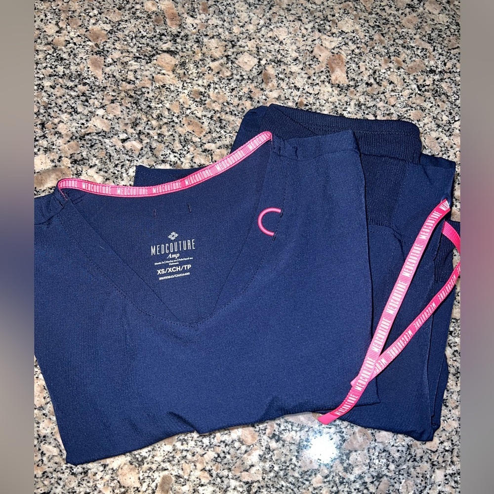 Med couture scrub set